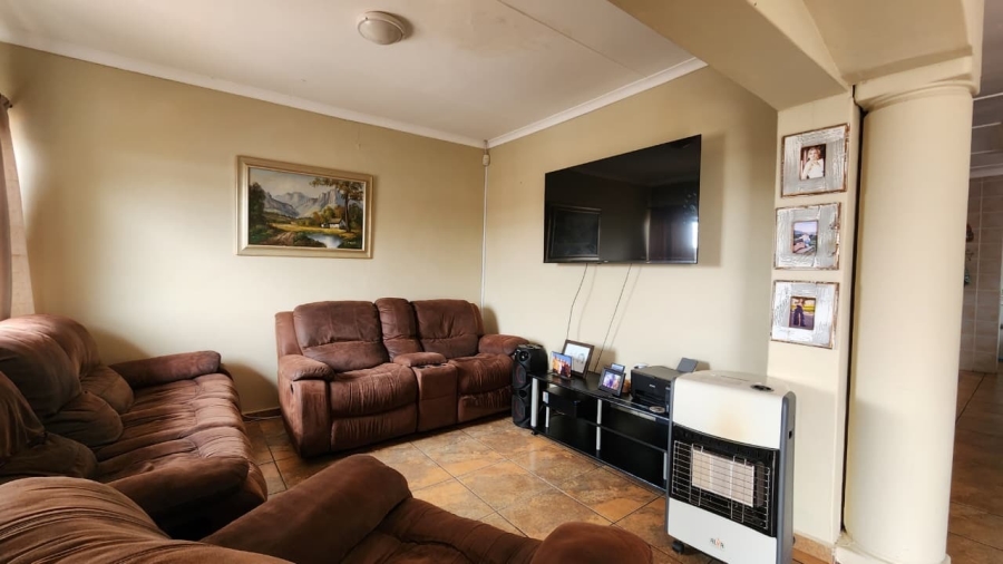 5 Bedroom Property for Sale in Vredenburg Western Cape